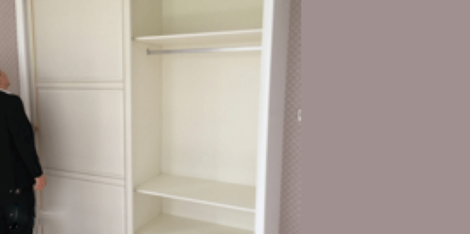  柜體是否安裝牢固?